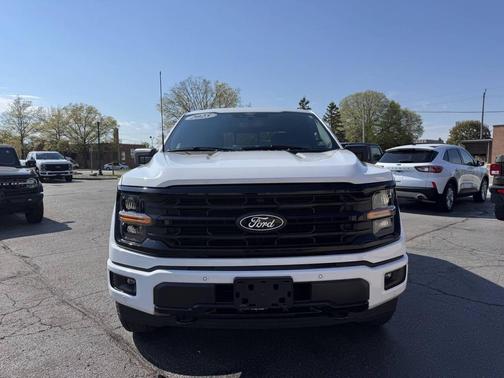 Oxford White 2025 Ford F-150 XLT