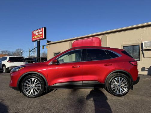 2022 Ford Escape Titanium