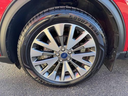 2022 Ford Escape Titanium