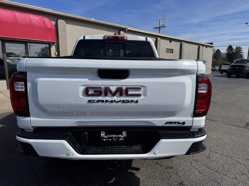 Summit White 2024 GMC Canyon AT4