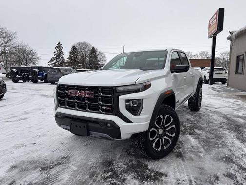 2024 GMC Canyon AT4