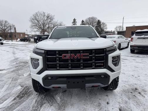 2024 GMC Canyon AT4