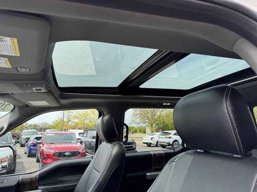 White 2018 Ford F-150 Lariat