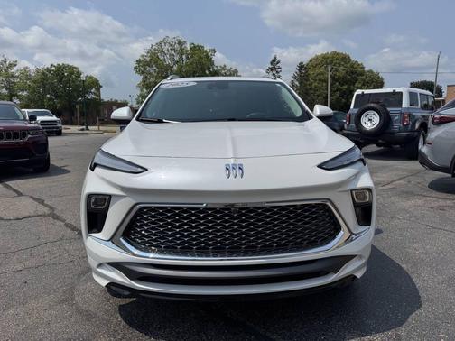 White Frost 2025 Buick Encore GX Avenir