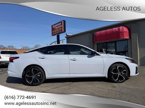 2024 Nissan Altima SR Intelligent AWD