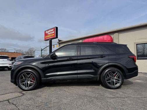 Agate Black Metallic 2025 Ford Explorer ST