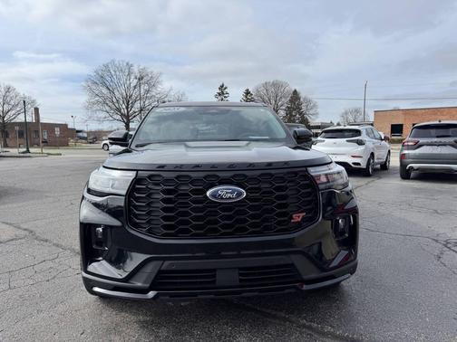Agate Black Metallic 2025 Ford Explorer ST