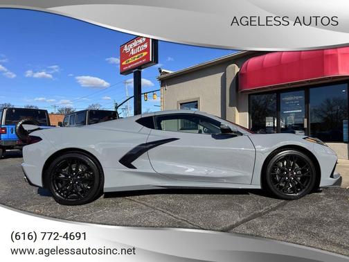 2025 Chevrolet Corvette Stingray w/1LT