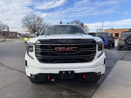 2025 GMC Sierra 1500 AT4