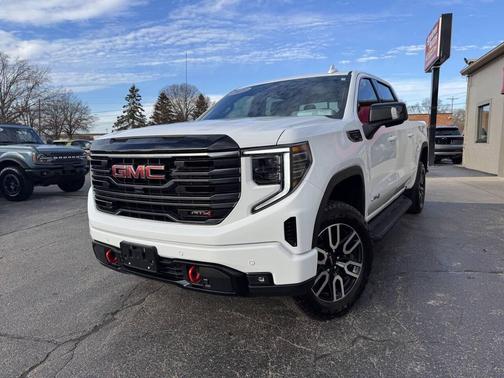 2025 GMC Sierra 1500 AT4
