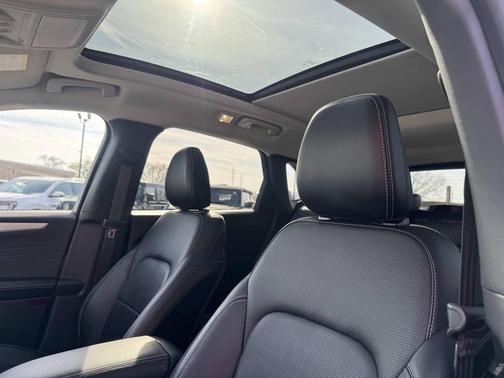 Star White Metallic Tri-Coat 2023 Ford Escape Platinum