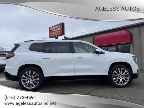 2025 GMC Acadia Denali