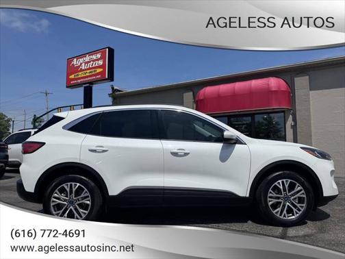 2022 Ford Escape SEL