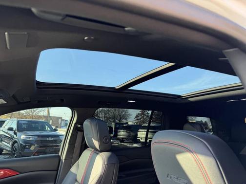 2025 Chevrolet Traverse RS