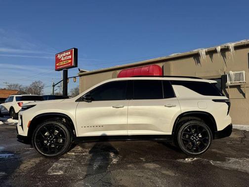 2025 Chevrolet Traverse RS