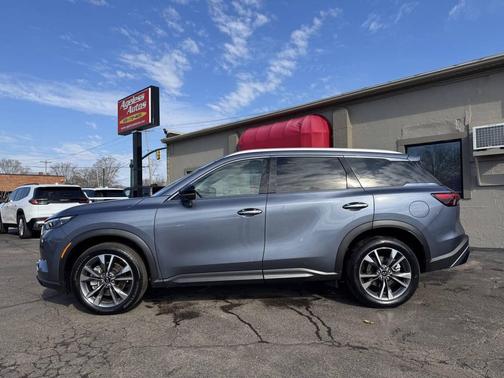 2024 INFINITI QX60 Luxe