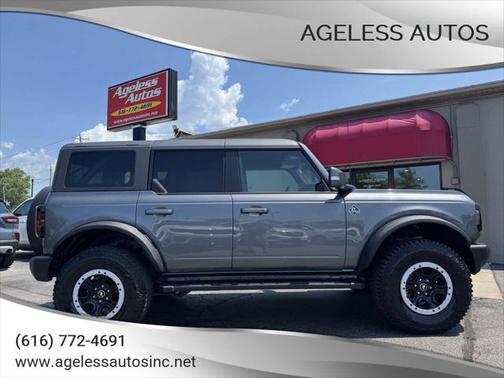 2024 Ford Bronco Outer Banks