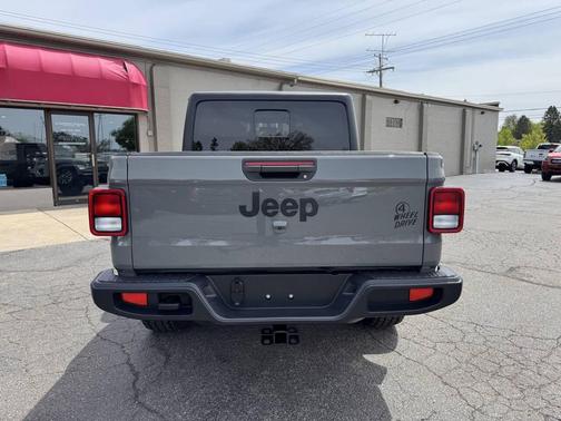 Sting Gray 2022 Jeep Gladiator Willys