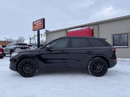 2024 Lincoln Corsair Reserve