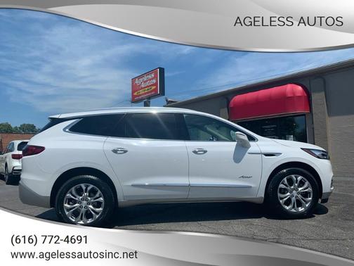 Photo 1 of 26 of 2018 Buick Enclave Avenir