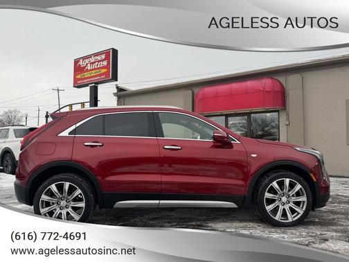 2023 Cadillac XT4 Premium Luxury