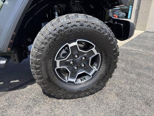 Sarge Green 2023 Jeep Gladiator Mojave