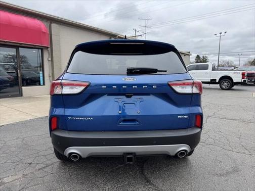 2022 Ford Escape Titanium