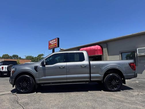 Carbonized Gray 2024 Ford F-150 Lariat