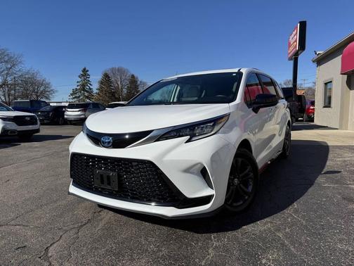 2024 Toyota Sienna XSE 7 Passenger