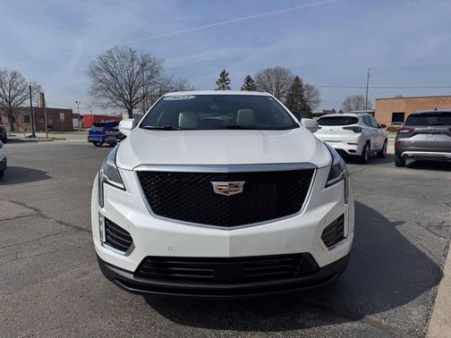 2023 Cadillac XT5 Sport