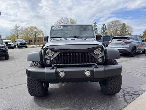 Billet Silver Metallic Clearcoat 2016 Jeep Wrangler Unlimited Sport