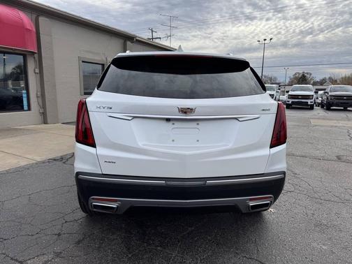 2022 Cadillac XT5 Premium Luxury
