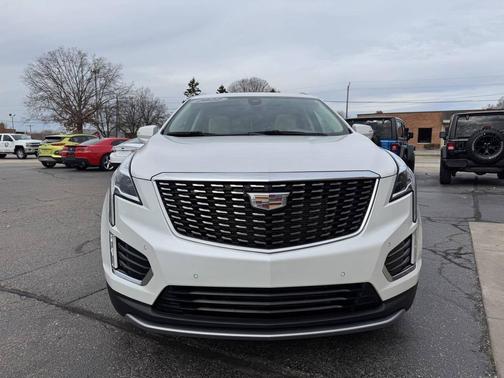 2022 Cadillac XT5 Premium Luxury
