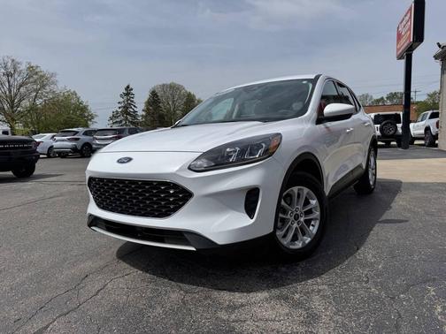 Oxford White 2021 Ford Escape SE