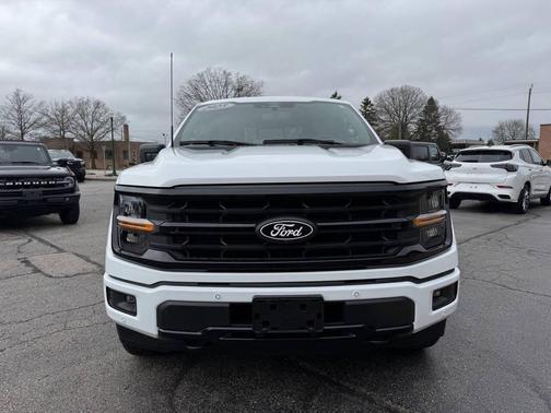 Oxford White 2025 Ford F-150 XLT