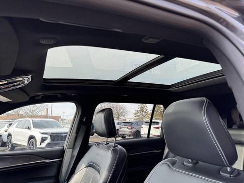 2023 Jeep Grand Cherokee L Overland