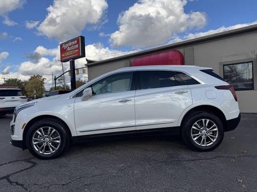 2022 Cadillac XT5 Premium Luxury