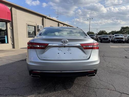 2016 Toyota Avalon XLE Plus