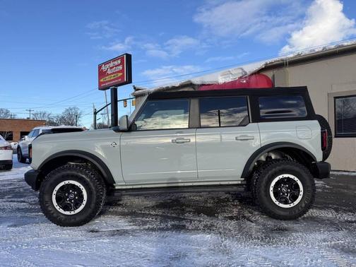 2022 Ford Bronco Outer Banks
