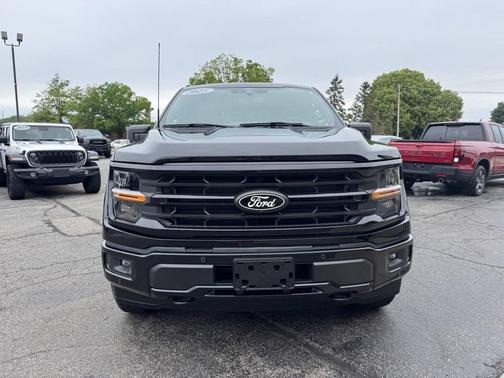 Agate Black Metallic 2025 Ford F-150 XLT