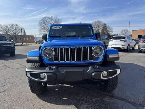 Hydro Blue 2024 Jeep Wrangler 4-Door Sahara