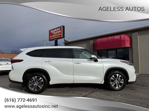 2022 Toyota Highlander XLE