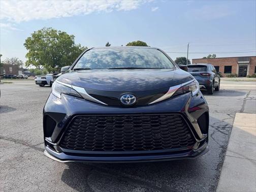 2024 Toyota Sienna XSE 7 Passenger