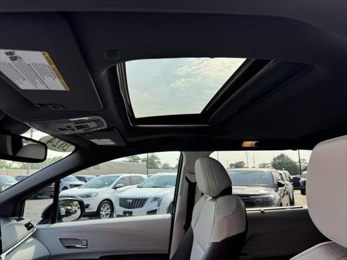 2024 Toyota Sienna XSE 7 Passenger