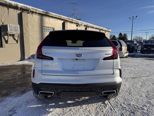 2024 Cadillac XT4 Premium Luxury