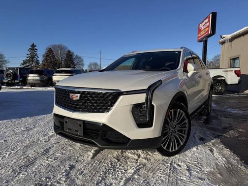 2024 Cadillac XT4 Premium Luxury
