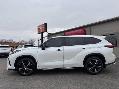 2021 Toyota Highlander XSE