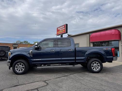 Blue Jeans Metallic 2019 Ford F-250 Lariat