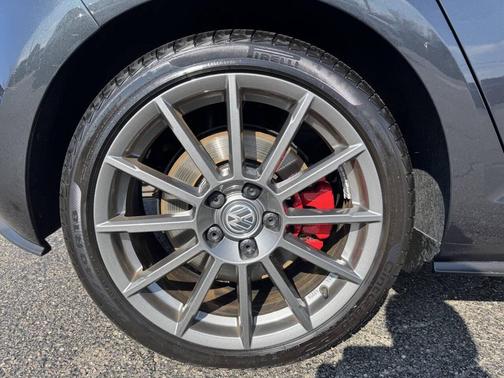 2017 Volkswagen Golf GTI 2.0T Autobahn 4-Door