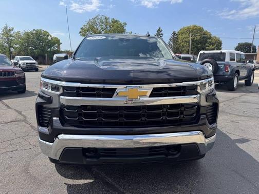 Dark Ash Metallic 2023 Chevrolet Silverado 1500 LT